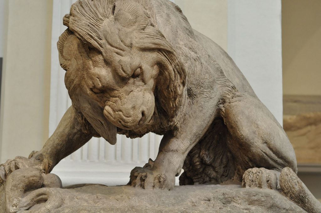 Tác phẩm "Lion au serpent" bằng thạch cao tại Bảo tàng Mỹ thuật Lyon, Pháp