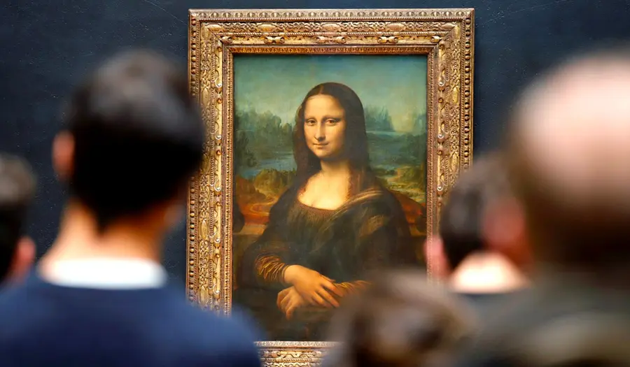 Được vẽ từ năm 1503 đến 1517, bức chân dung quyến rũ Mona Lisa của Da Vinci đã bị giằng xé bởi hai câu hỏi kể từ ngày nó được thực hiện: Chủ thể là ai và tại sao cô ấy lại cười? (ảnh: Bảo tàng Louvre ở Paris, Pháp)